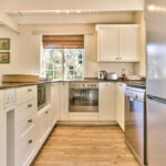 Fully Fitted Kitchen